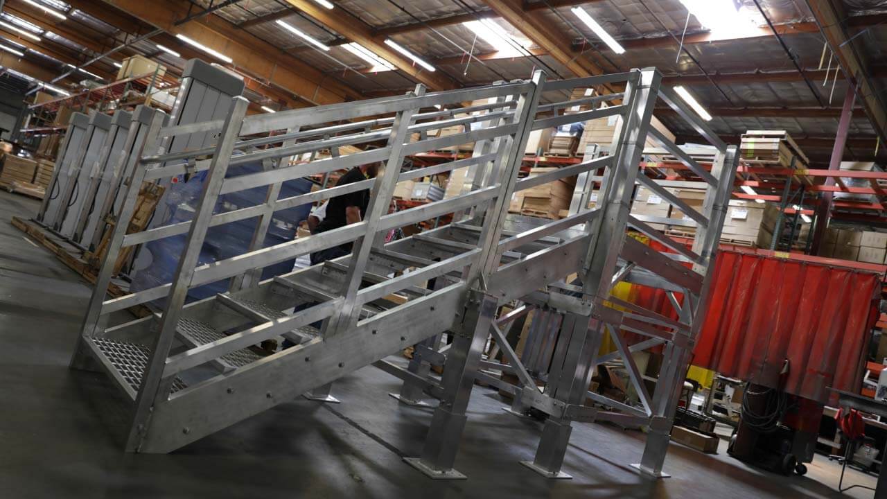 PATHWAY® HD Multi-Story Stairs - EZ-ACCESS