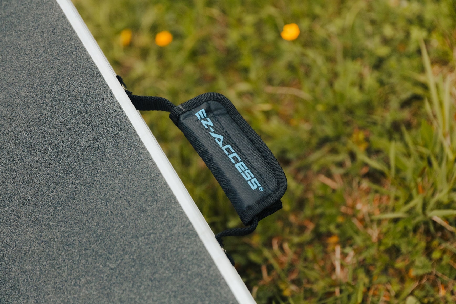 STRAPLESS™ Centerfold Motorcycle Ramp - EZ-ACCESS