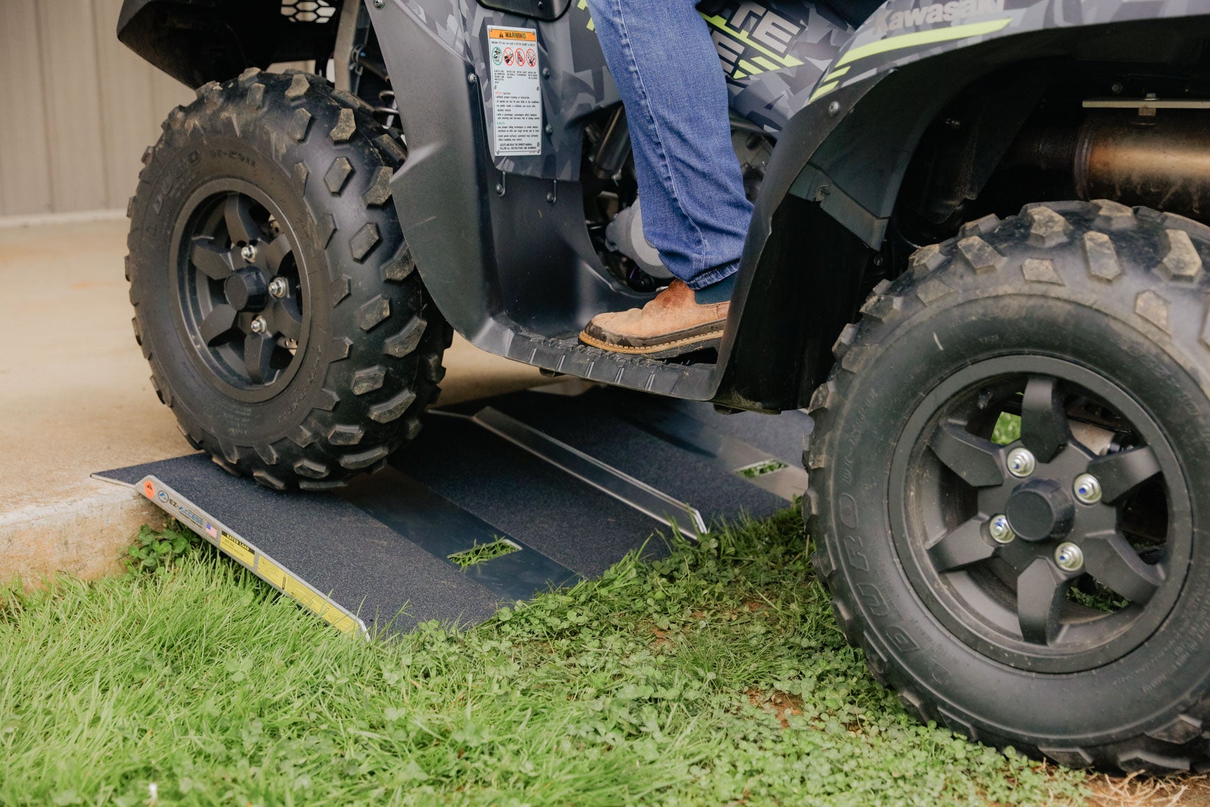 TRAVERSE™ Curb Plate - EZ-ACCESS