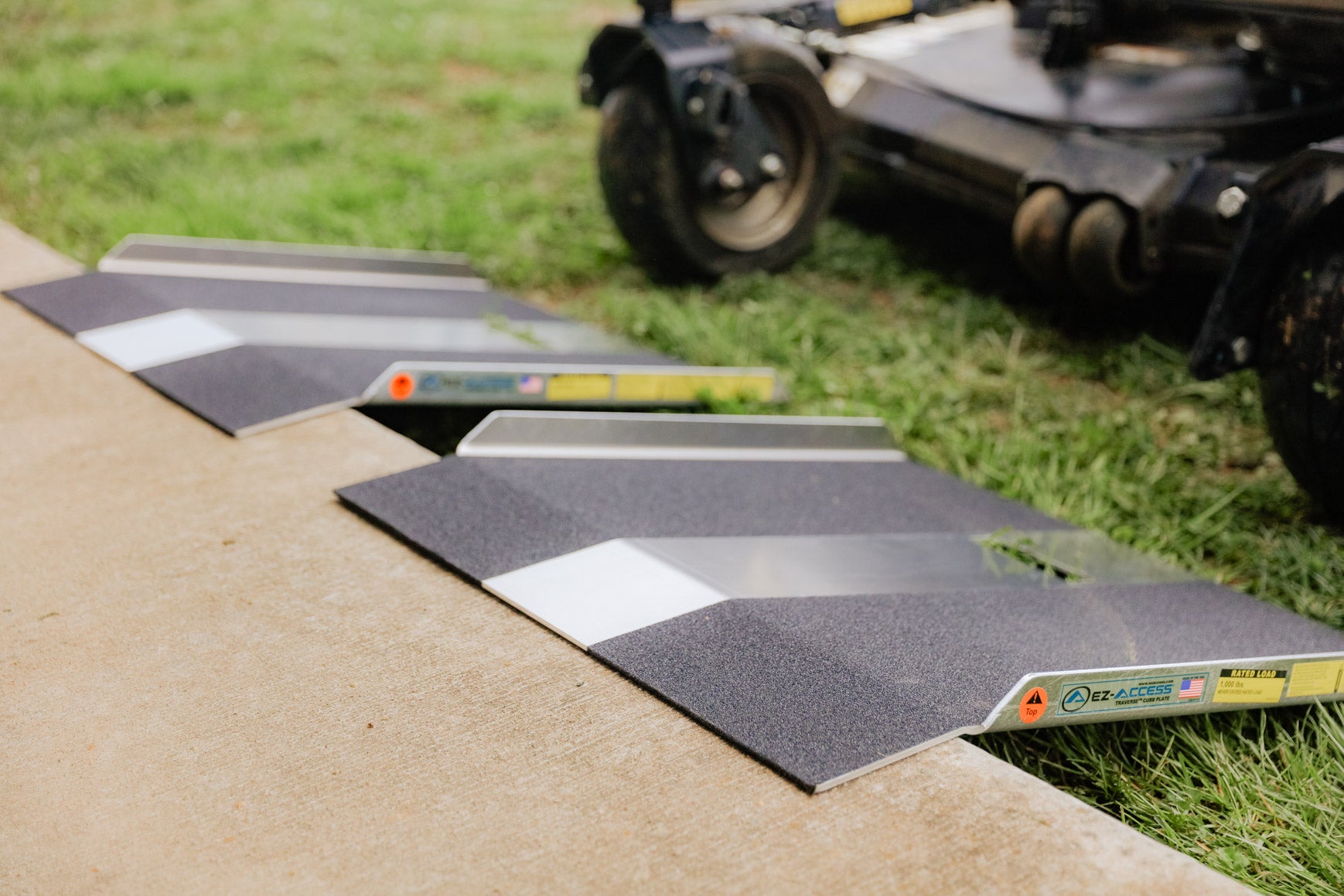 TRAVERSE™ Curb Plate - EZ-ACCESS