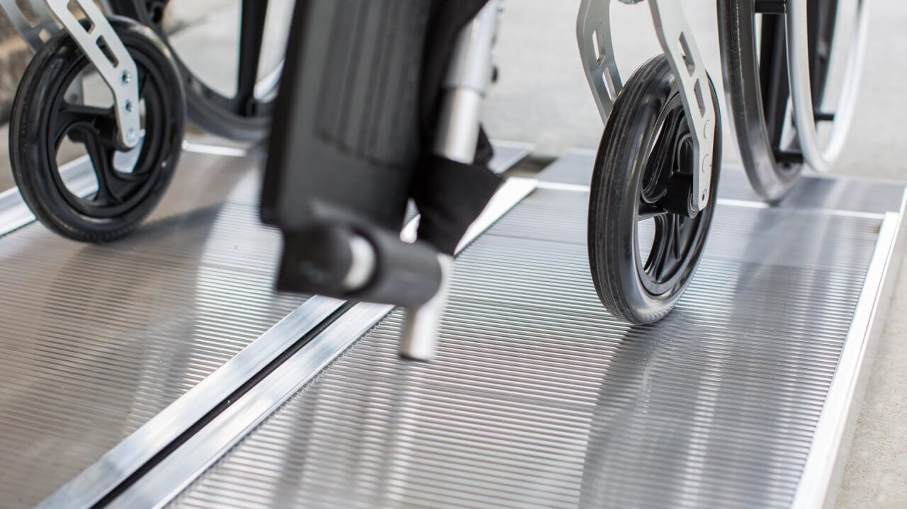 SUITCASE® Singlefold Ramp - EZ-ACCESS