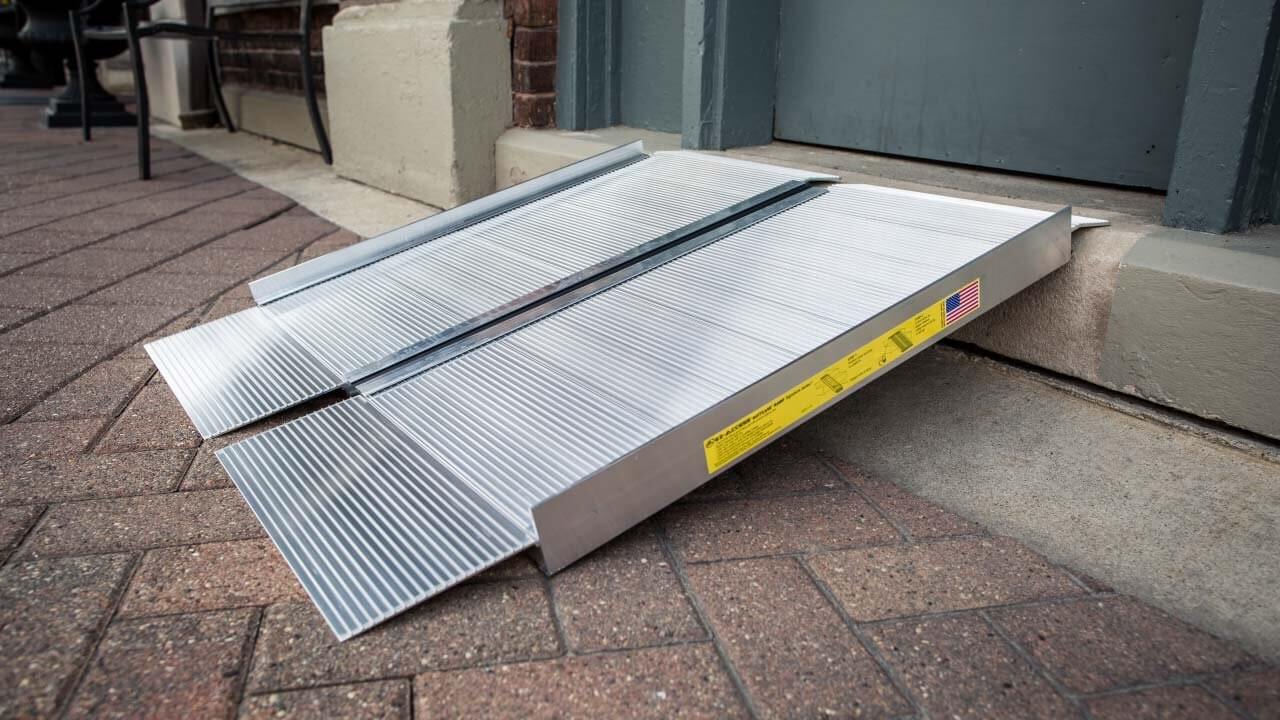 SUITCASE® Singlefold Ramp - EZ-ACCESS