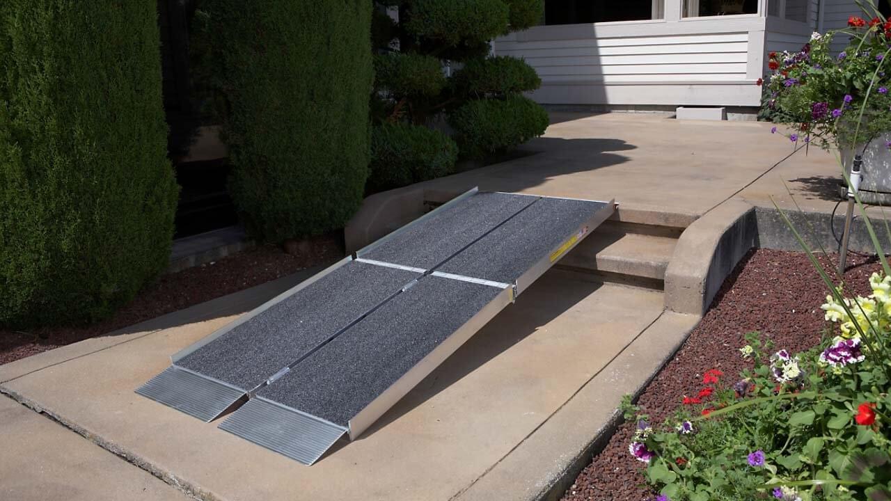 SUITCASE® TRIFOLD® AS Ramp - EZ-ACCESS
