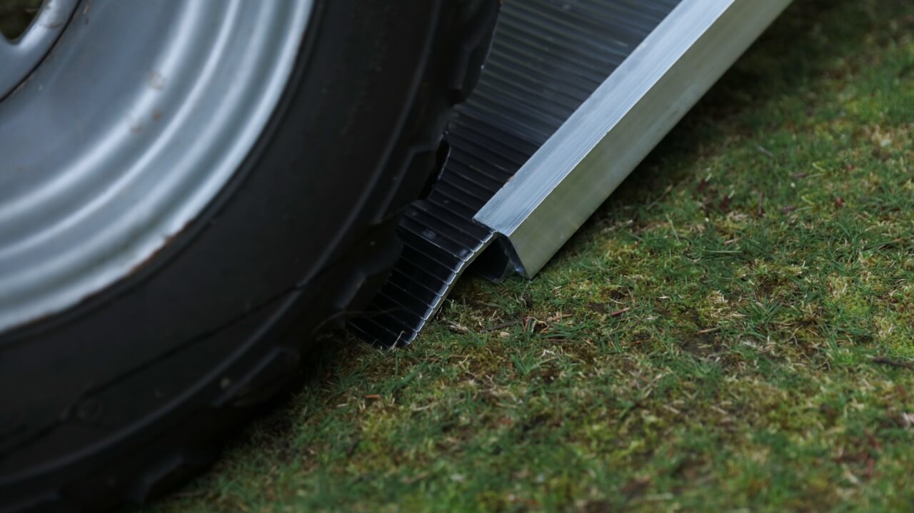 TRAVERSE™ Singlefold Ramp - EZ-ACCESS