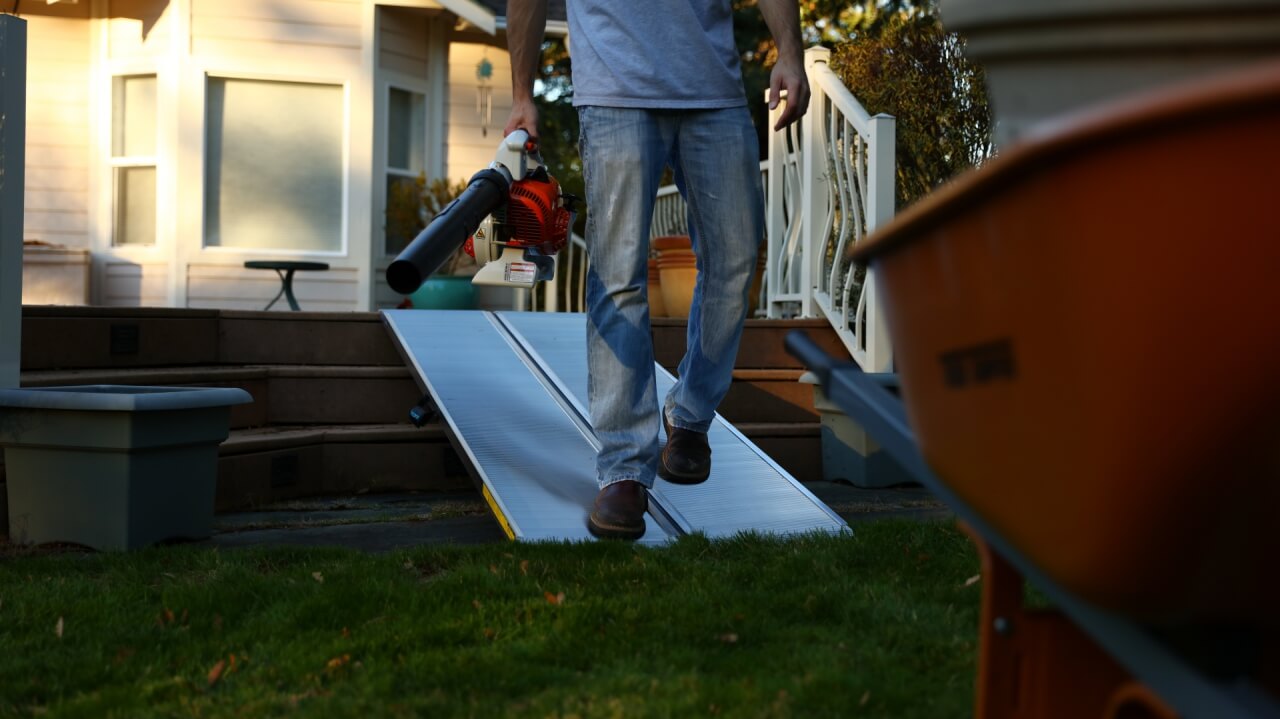 TRAVERSE™ Singlefold Ramp - EZ-ACCESS
