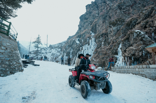 Gear Up for Winter Adventures: How to Load and Unload Safely in Cold Weather