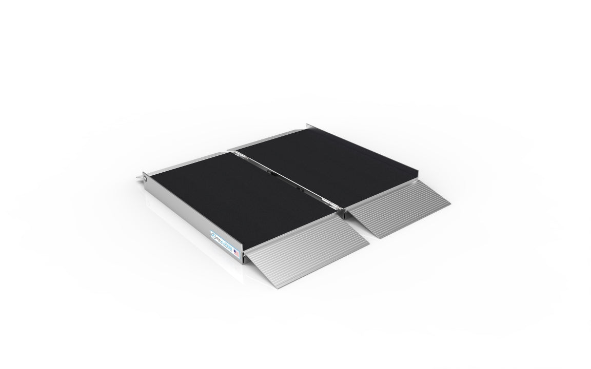 SUITCASE® Singlefold AS Ramp | EZ-ACCESS