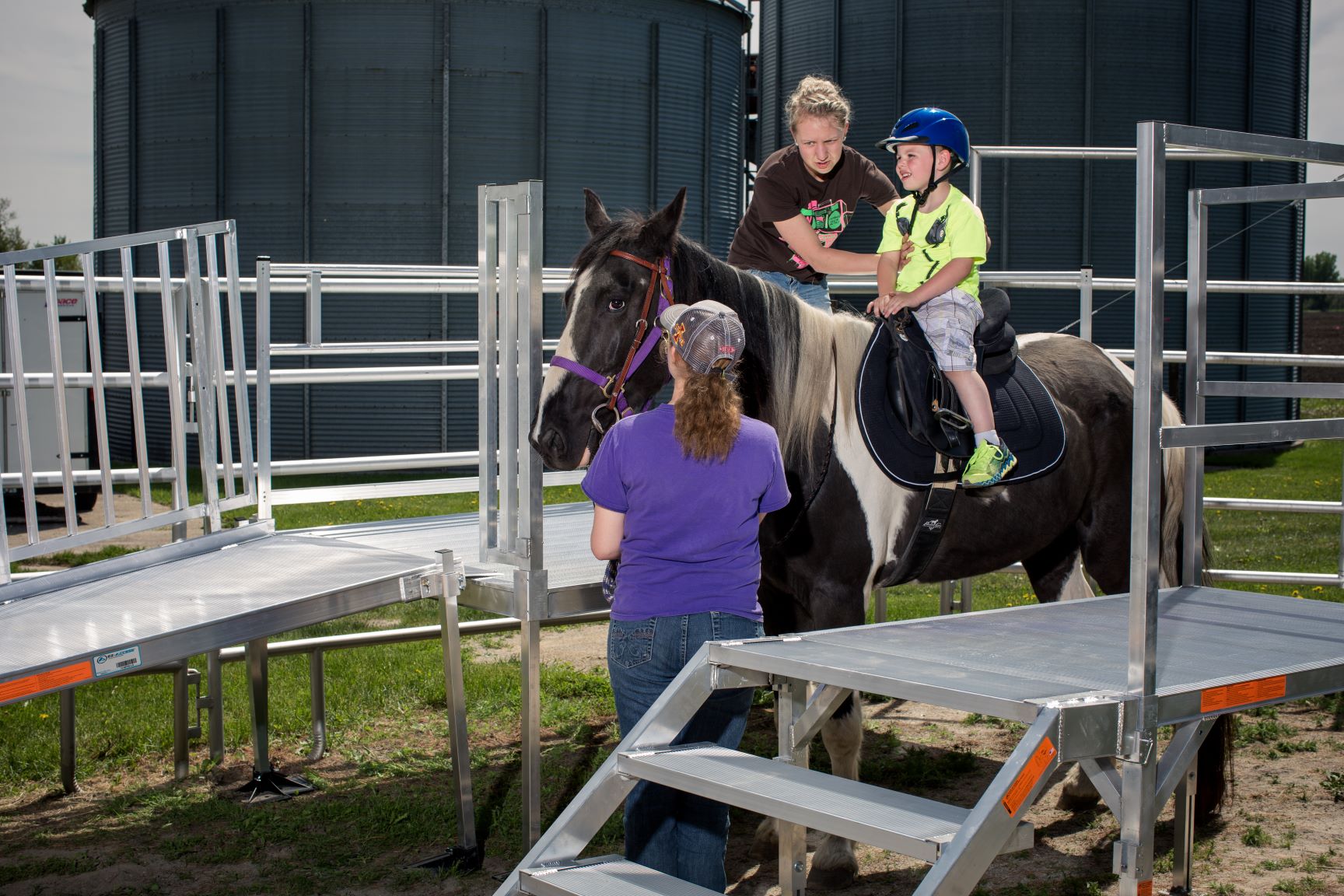 Mounting Ramp Horse Mounting Ramps (Made in USA) | EZ-ACCESS