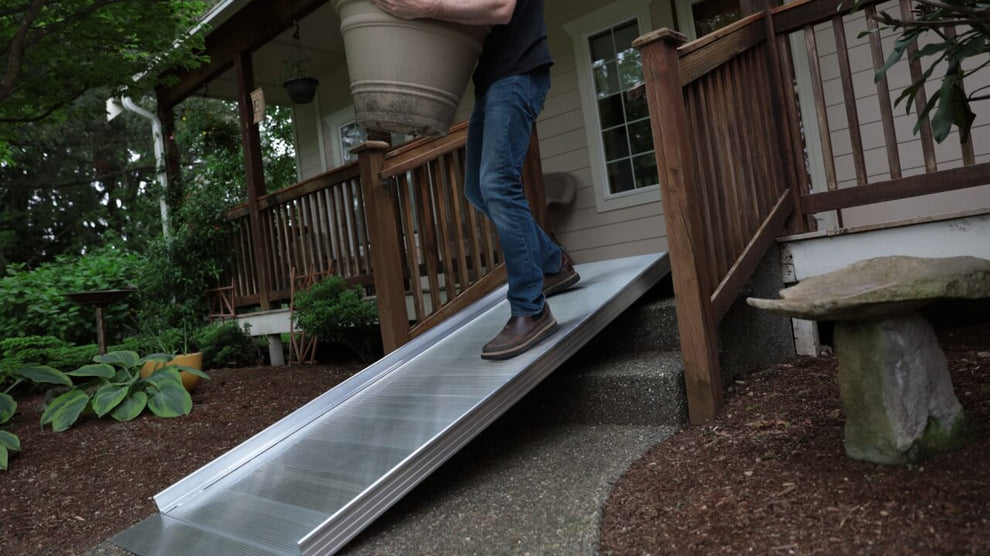 TRAVERSE™ Multi-Purpose Aluminum Ramp Home Loading | EZ-ACCESS